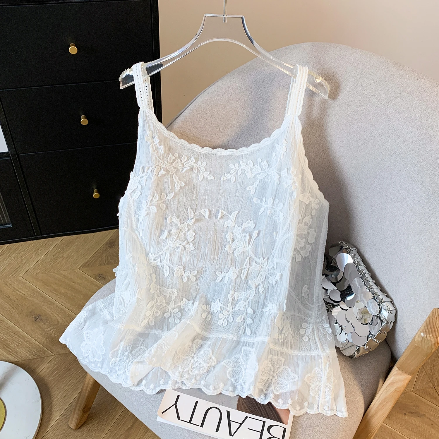 Thin Cotton Linen Crochet Tank Top Women Beige White Sleeveless Summer Tops Elegant Embroidery Jacquard Boho Top