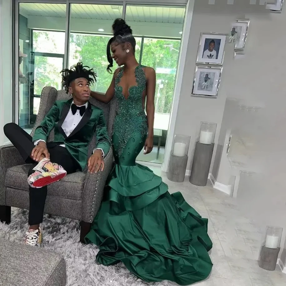 

Африканское выпускное платье цвета хантер-грин для темнокожих девушек, с оборками, шлейфом, кристаллами и бисером, из прозрачной сетки, для дня рождения, на заказ