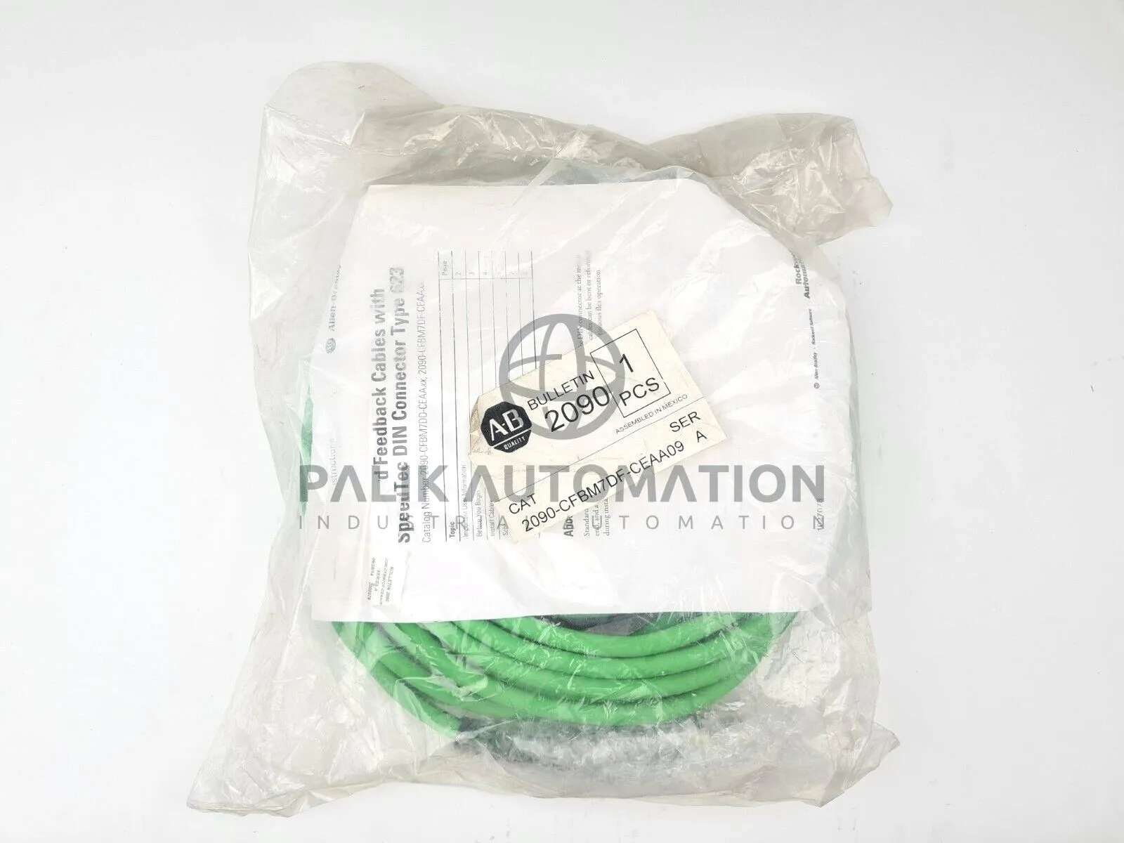

Соединительный кабель ALLEN BRADLEY 2090-CFBM7DF-CEAA09 SER. Оригинальная упаковка НОВИНКА-