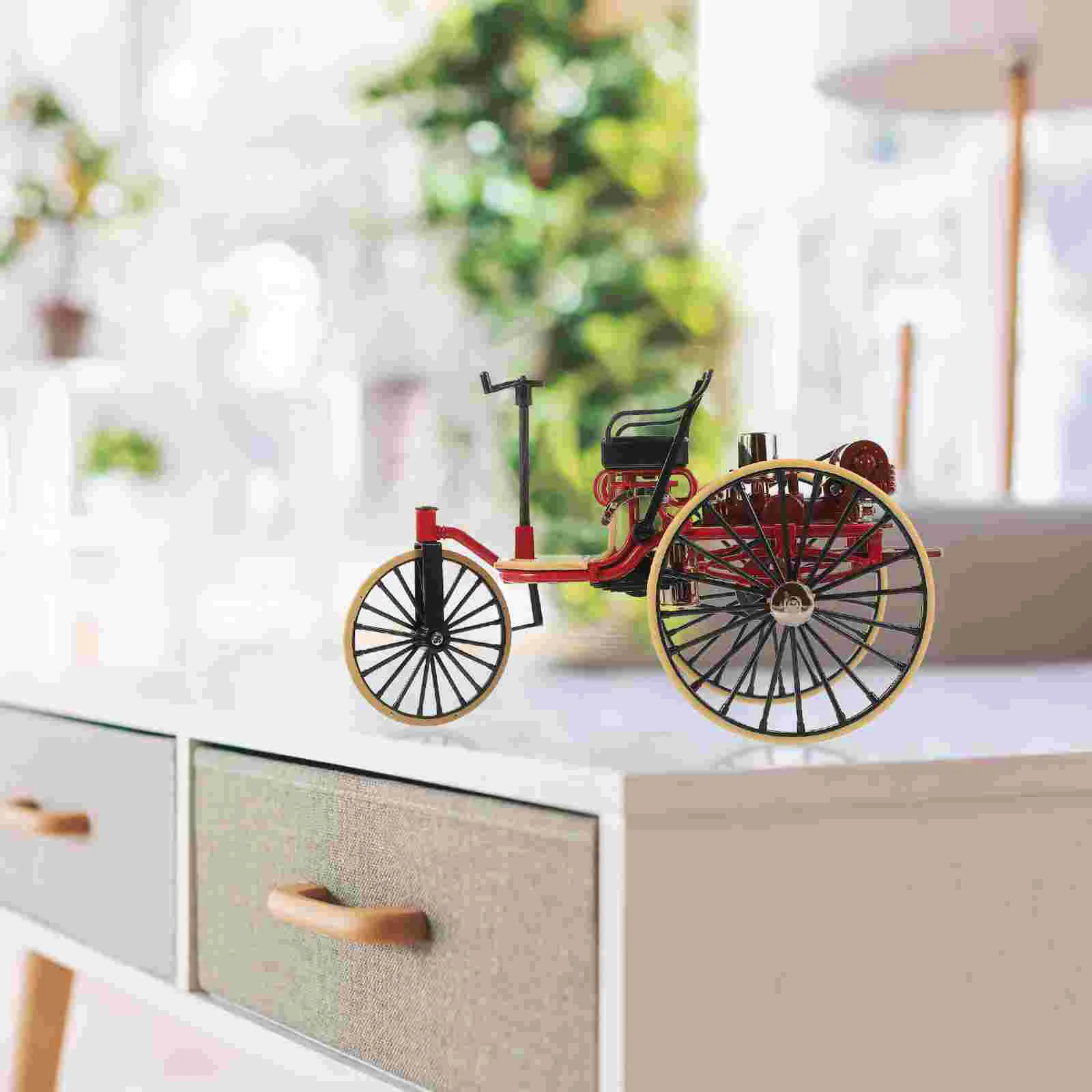 Tricycle Model Vintage Tricycle Decor Miniature Retro Car Metal Bike Sculpture Finger Model Creative Game Gift Dolls