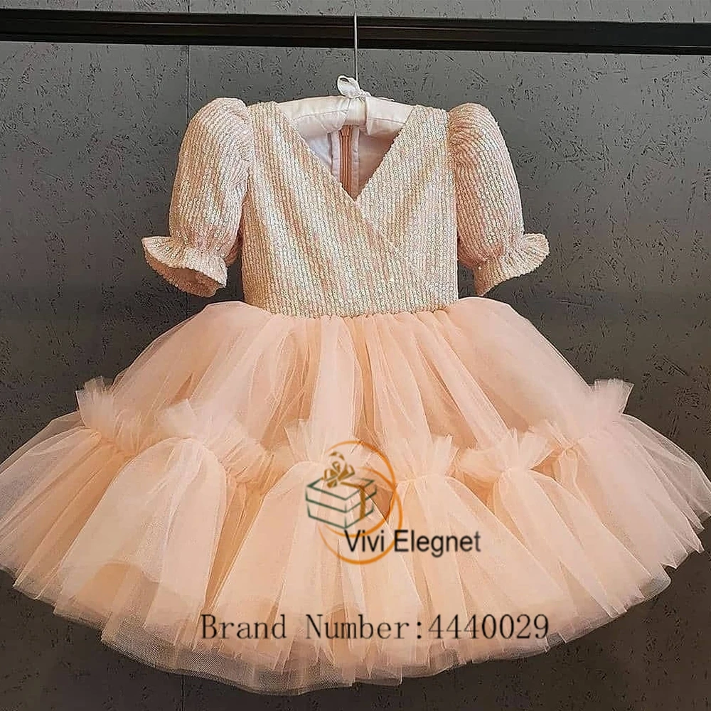 

Sparkle Half Sleeve Flower Girl Dresses with Sequined Tiered 2023 Summer New Knee Length Wedding Party Gowns فساتين اطفال للعيد