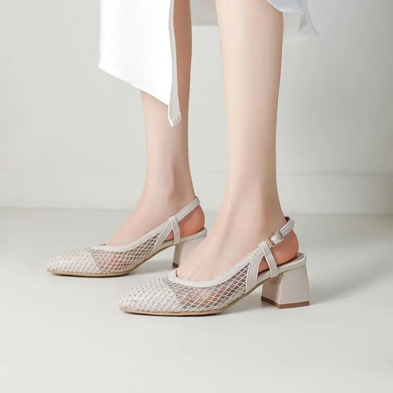 

REAVE CAT 2025 Летние женские сандалии с вырезом и острым носком на блочном каблуке 5,5 см с пряжкой и ремешком Большой размер 40 41 42 43 Повседневная обувь