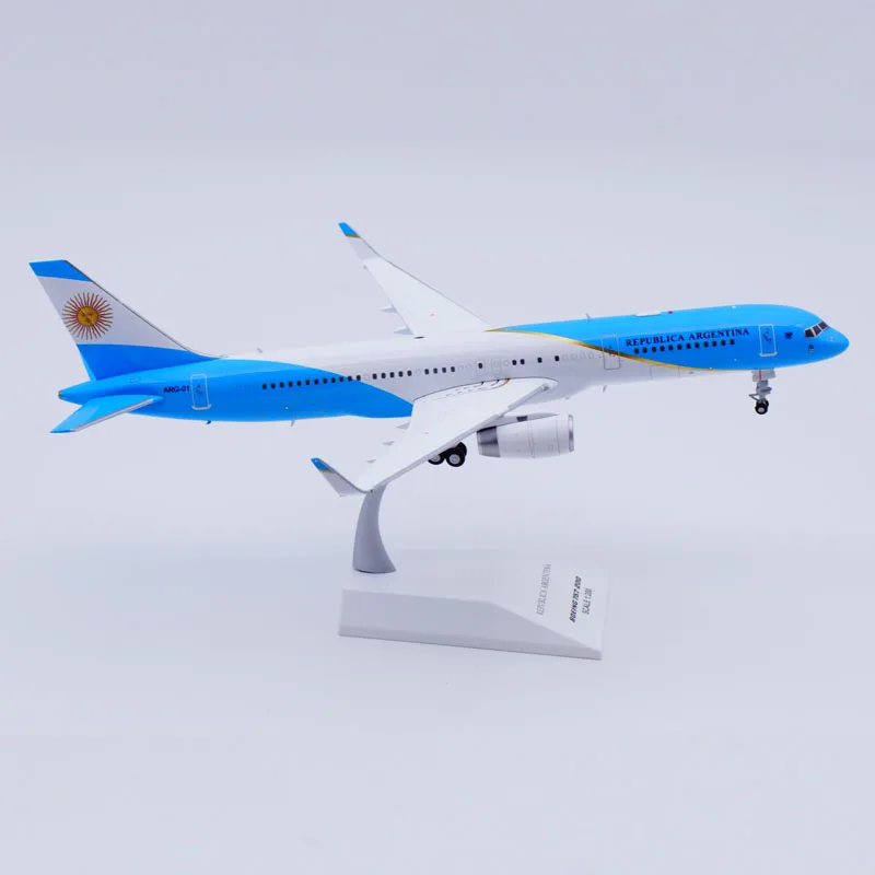 LH2446 Alloy Collectible Plane Gift JC Wings 1:200 Argentina Air Force Boeing B757-200 Diecast Aircraft Jet Model ARG-01