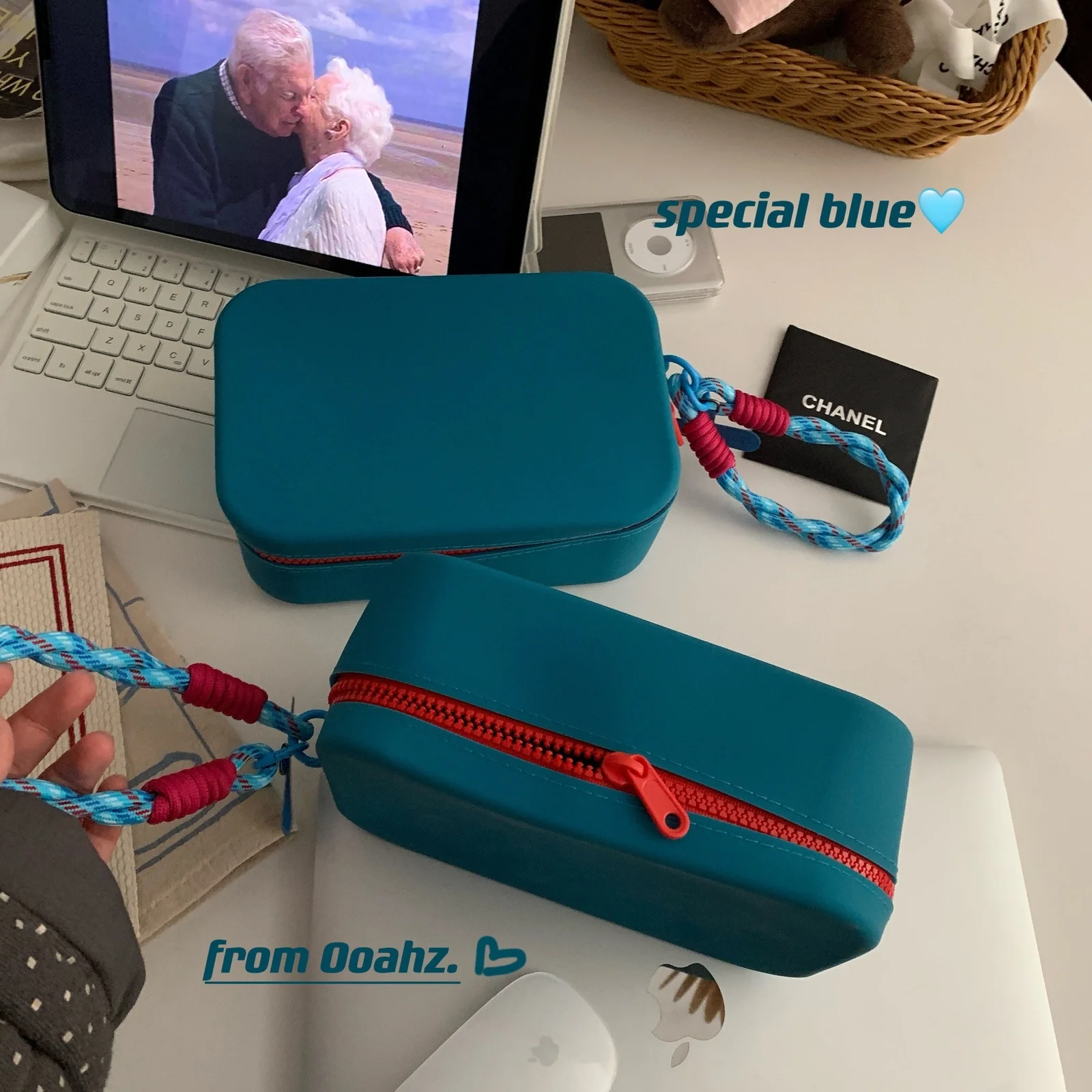 

Portable Silicone Color Blo Handbag Waterproof eup Bag Mobile Phone Bag Casual Simple Sle OoaHZ Brand 2023 Winter Coll...