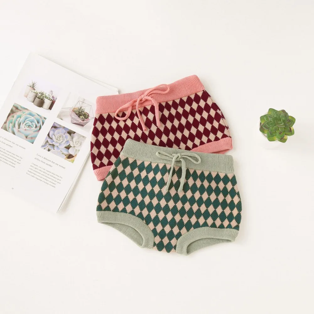 Girl Baby Shorts Autumn Winter New Baby Girl's Cotton Bread Pants Cute Tail Plaid Knitted Short