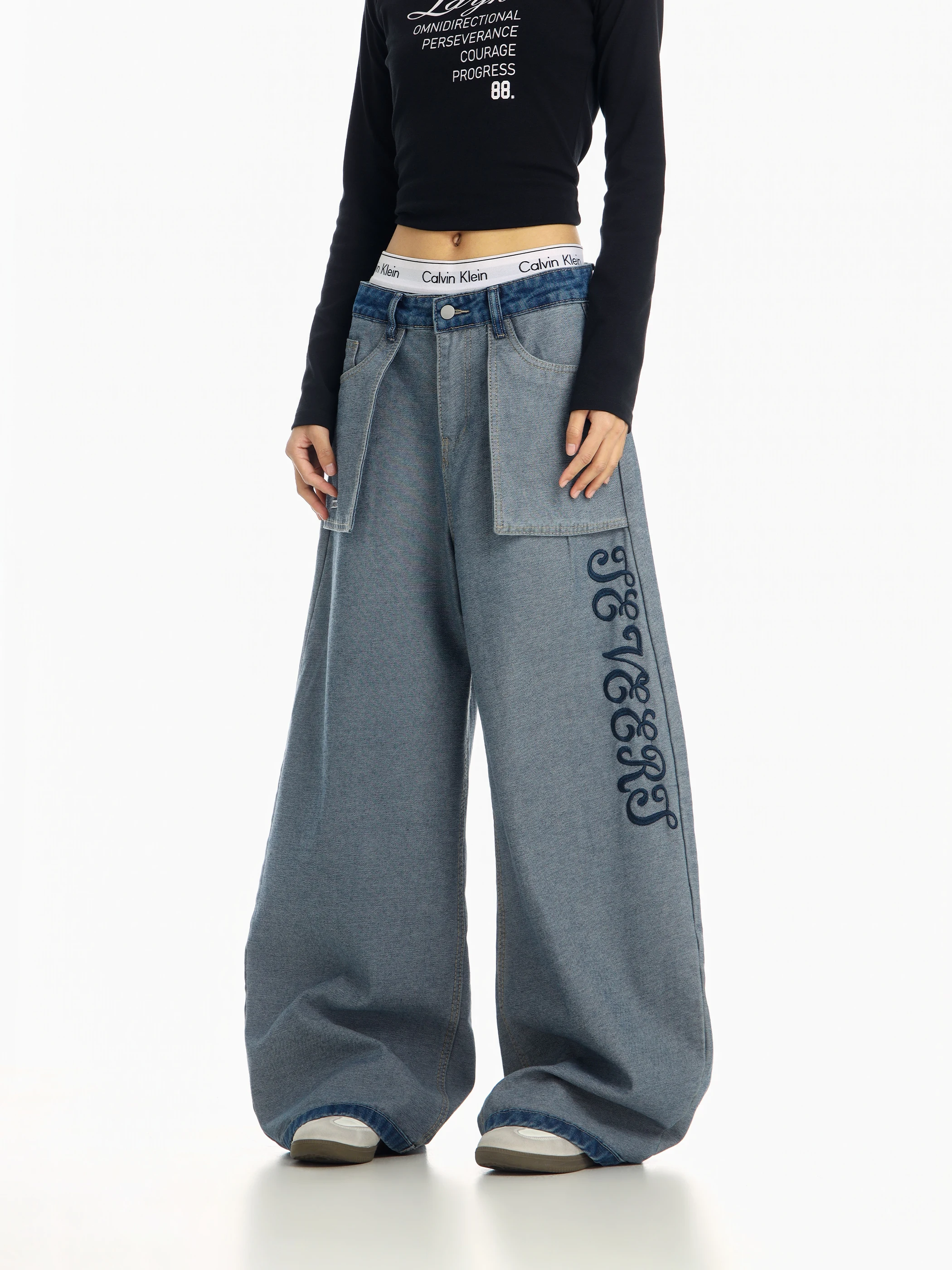 

CaptainBeer American Sle Letter Embroidery Reverse Wear Design Wide Leg Pants Women Loose Slimming Jeans Retro Denim