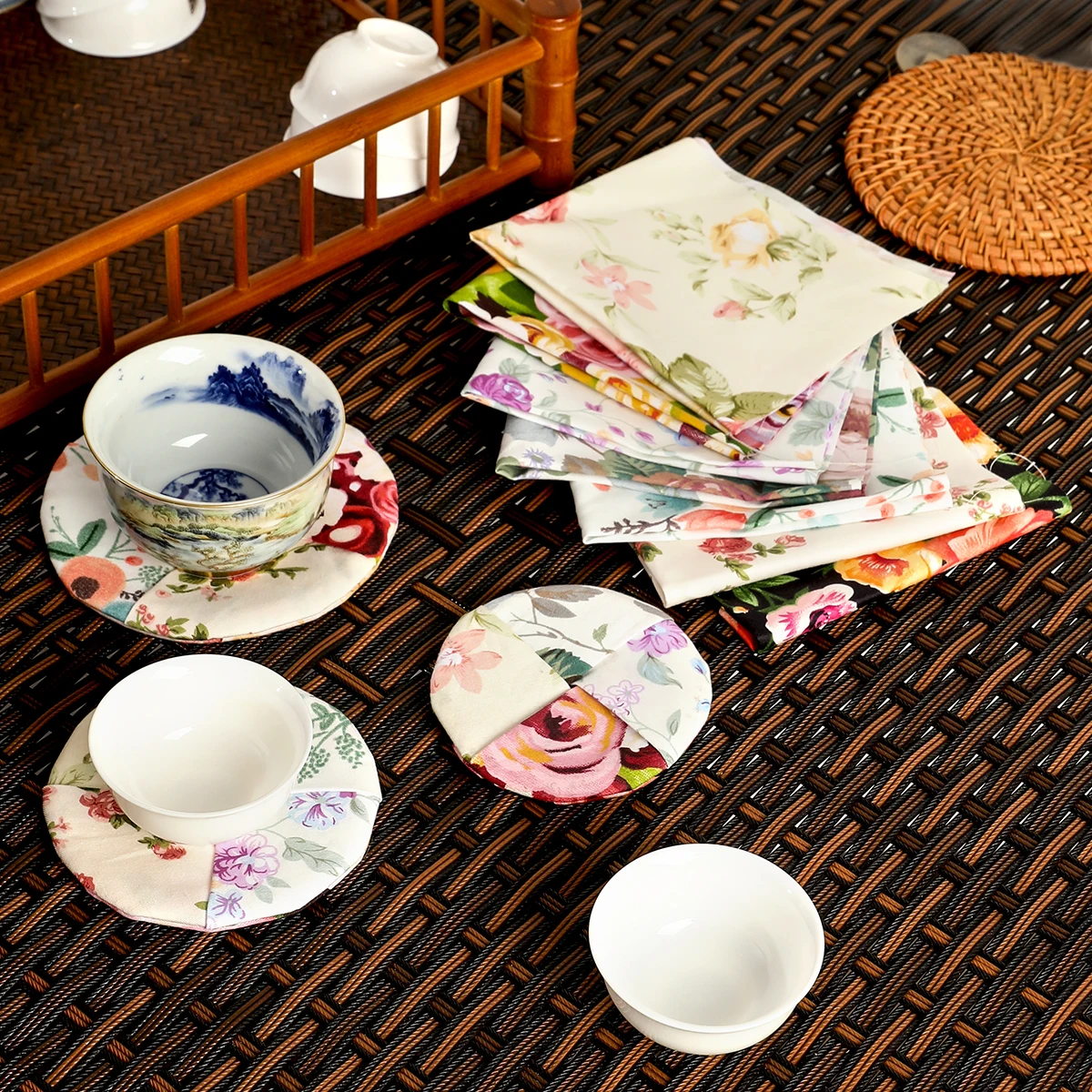 

3 Sizes Handmade Art DIY Cloth Coasters Material Package Vintage Floral Patterns Cup Insulation Pad Creative Round Coasters