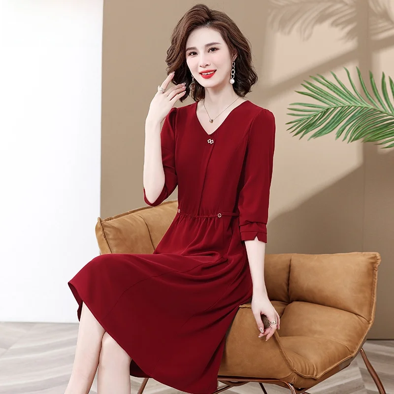 

Модная свадебная юбка-базовый слой для женщин старше 40 лет, для среднего возраста, осенне-весенний сезон, из полиэфирного волокна, с V-образным вырезом.