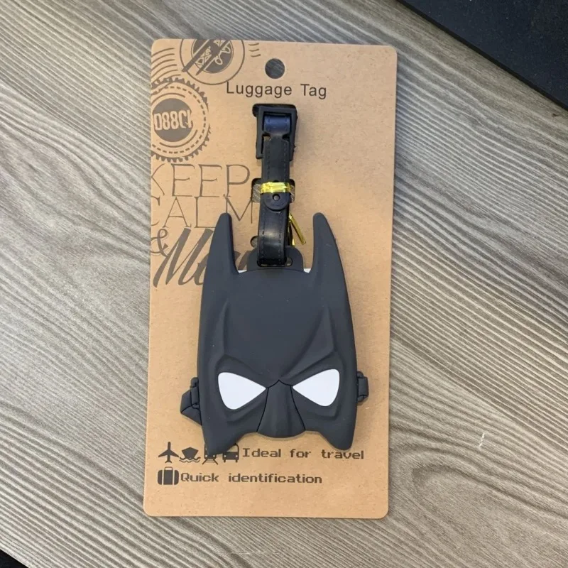 BeastKingdom DC Series Batman Linda personalidad forma de dibujos animados Simple y de moda portátil viaje Check-in etiqueta de equipaje colgante