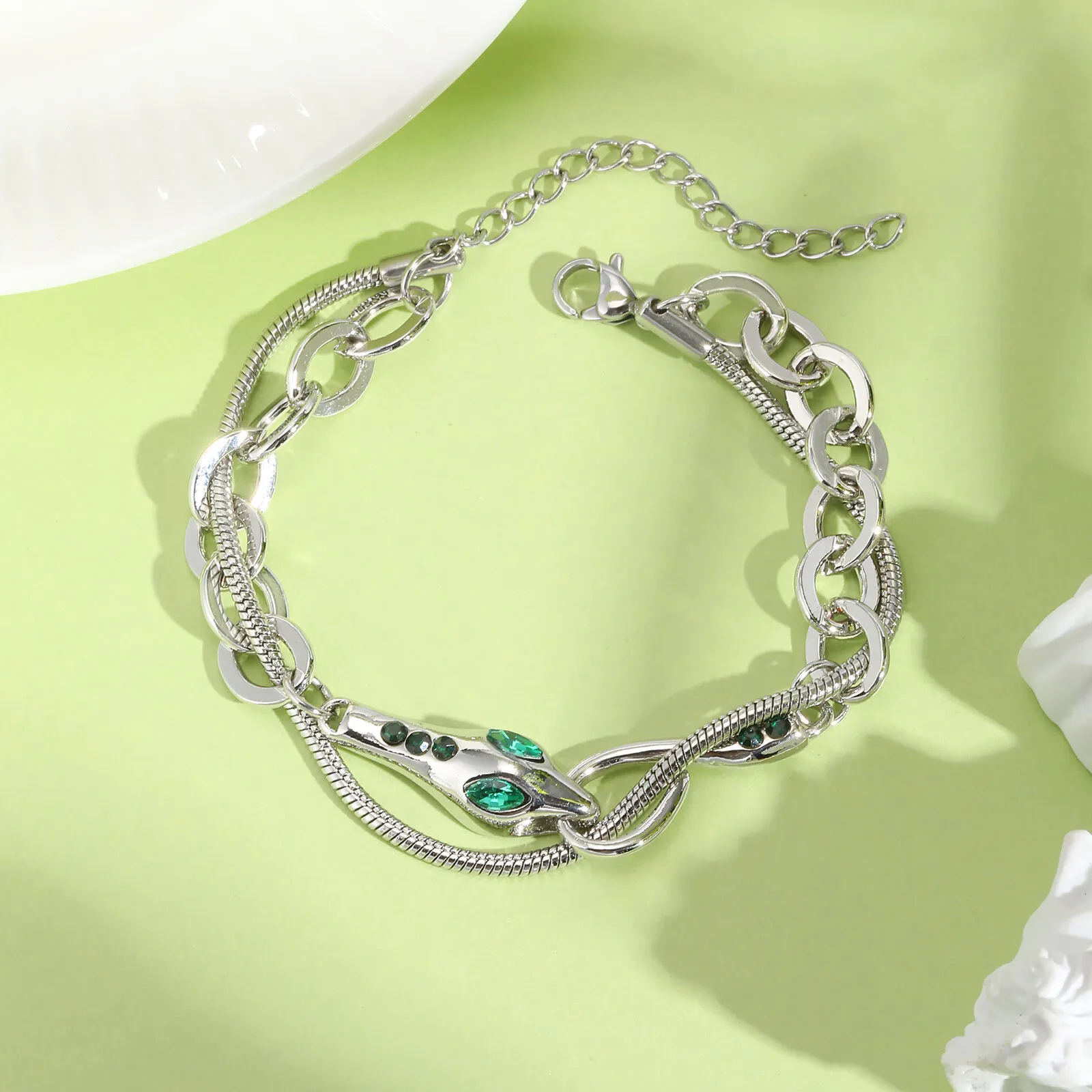 Vnox الفولاذ المقاوم للصدأ سلسلة بسيطة سوار للنساء الفتيات، الأخضر العينين الأفعى على شكل تصميم فاخر أساور فضية اللون مجوهرات #2