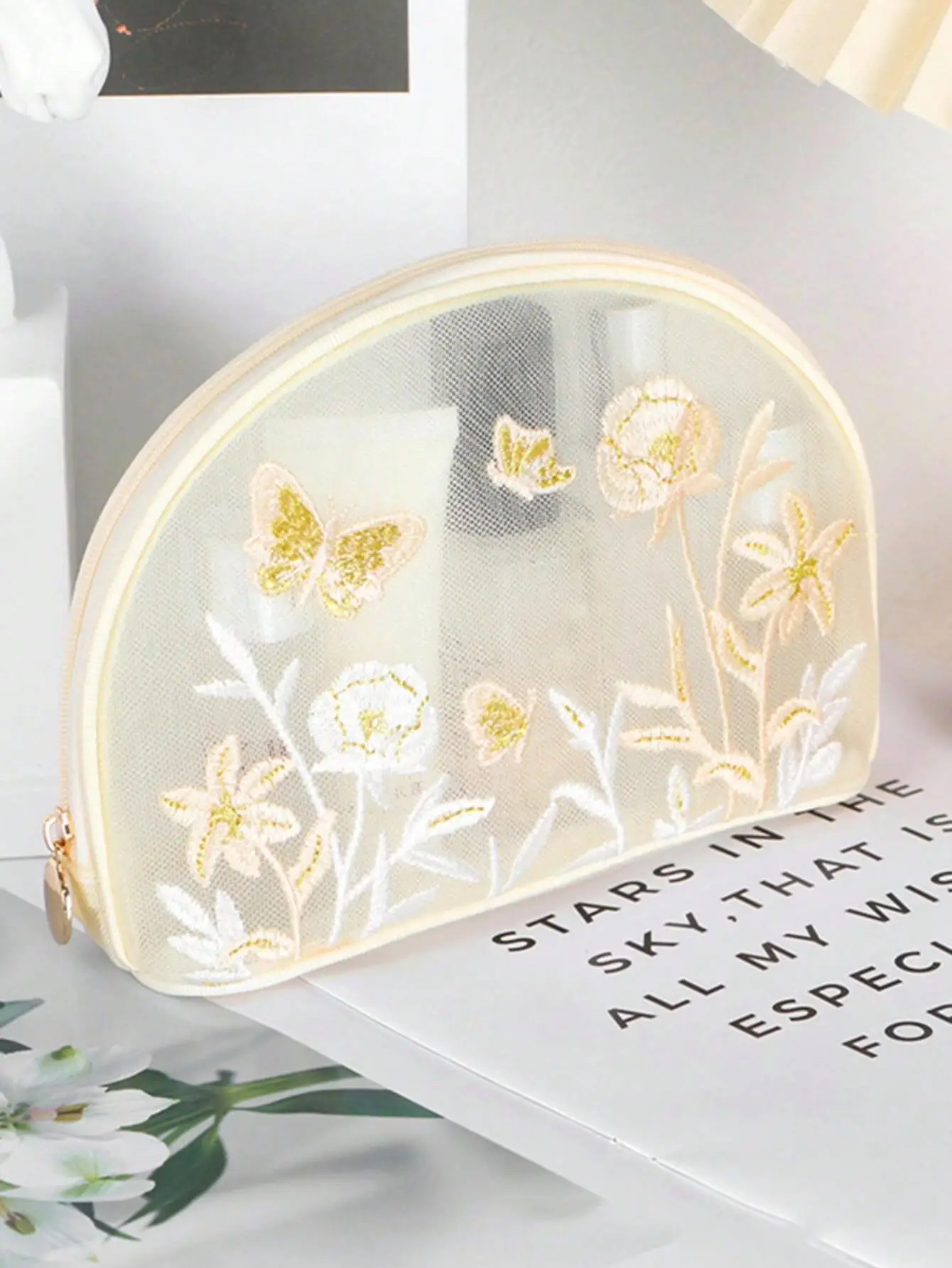 Portable Toiletry Bag Storage Organizer Large Capaci ape New Net ell Embroidery Cosmetic storage Beautiful cosmetics Bag