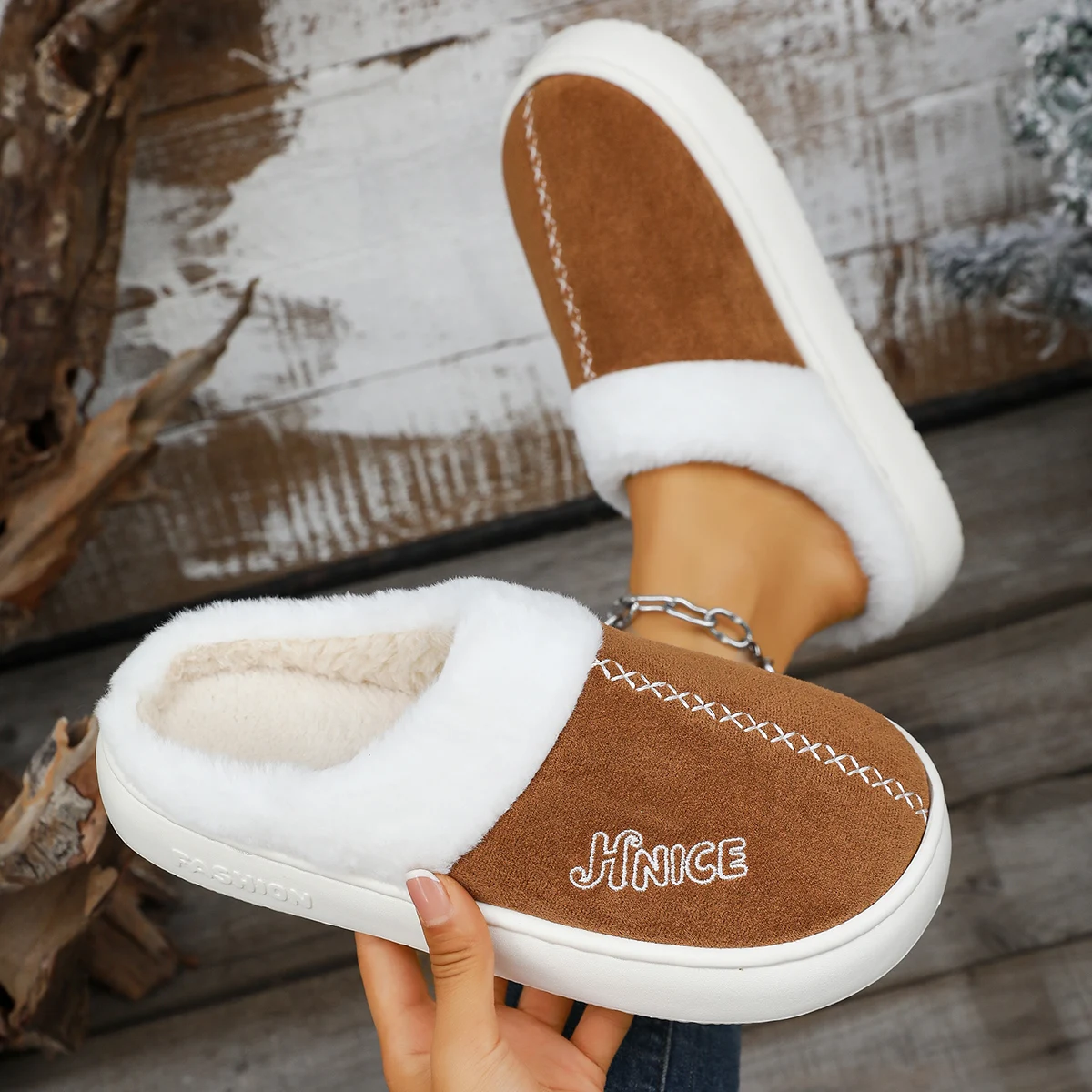 

Женские тапочки, модная хлопковая обувь с круглым носком, утепленные ботинки без шнуровки на пуховой подкладке, зимние шлепанцы на плоской подошве для отдыха, женские шлепанцы