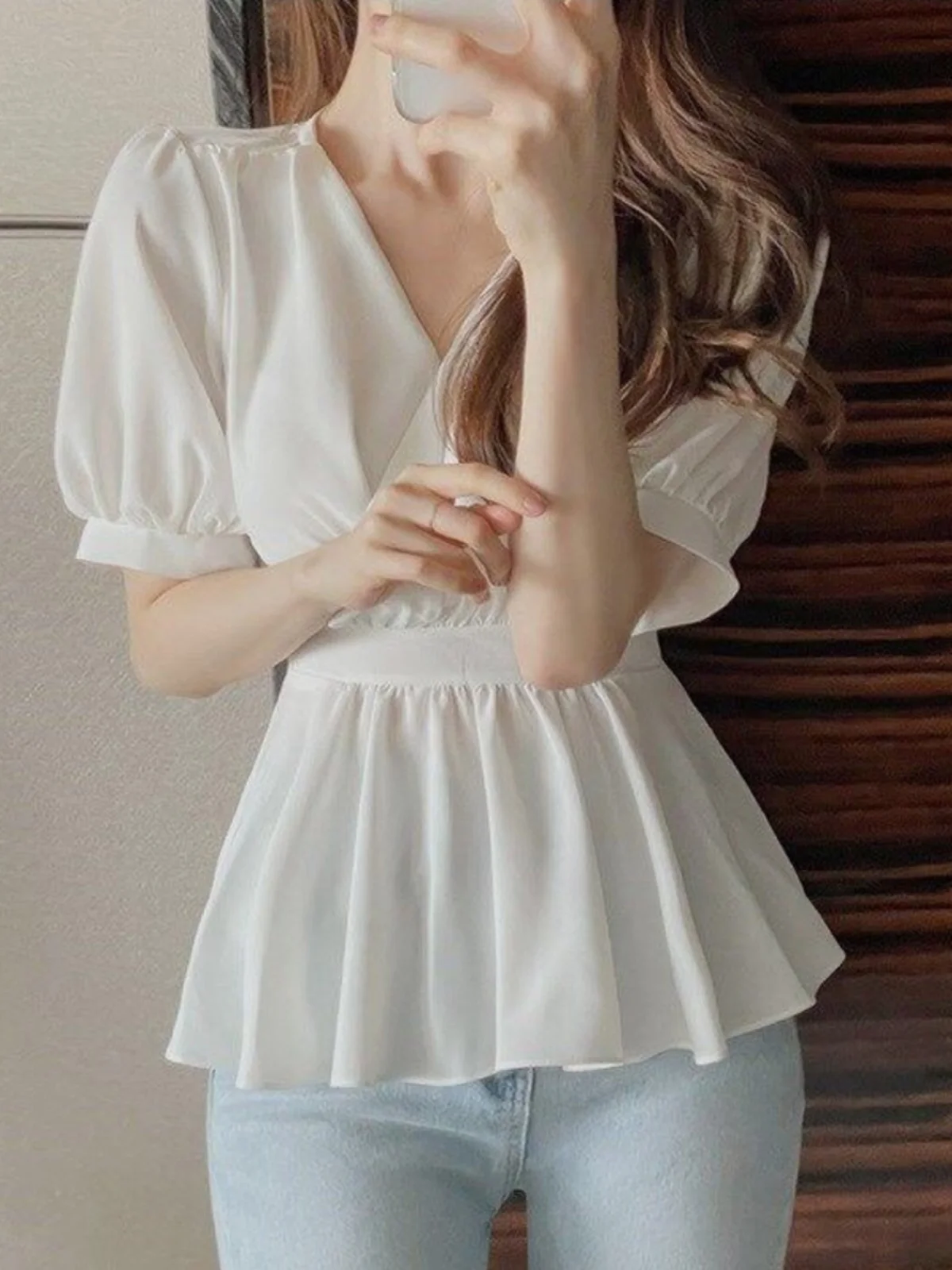 

Элегантная женская рубашка с V-образным вырезом, плиссированной талией и короткими рукавами, летняя, в корейском стиле, модный клетчатый топ с высокой талией и рукавами-фонариками