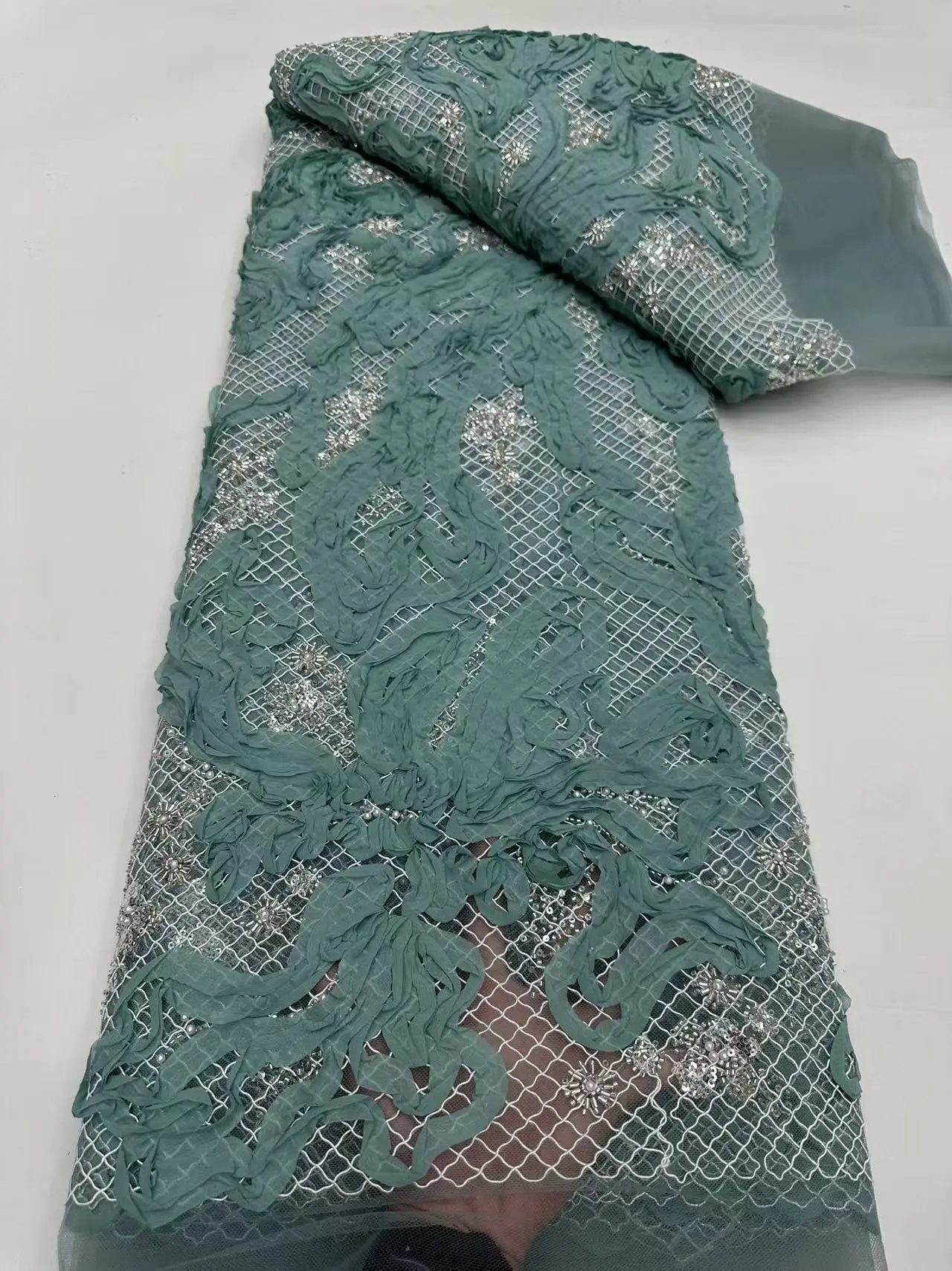 

Luxurious Nigerian African Beaded Lace Fabric High Quality Sequins Embroidery African French Lace Fabric For Sewing Dress Hm70-1