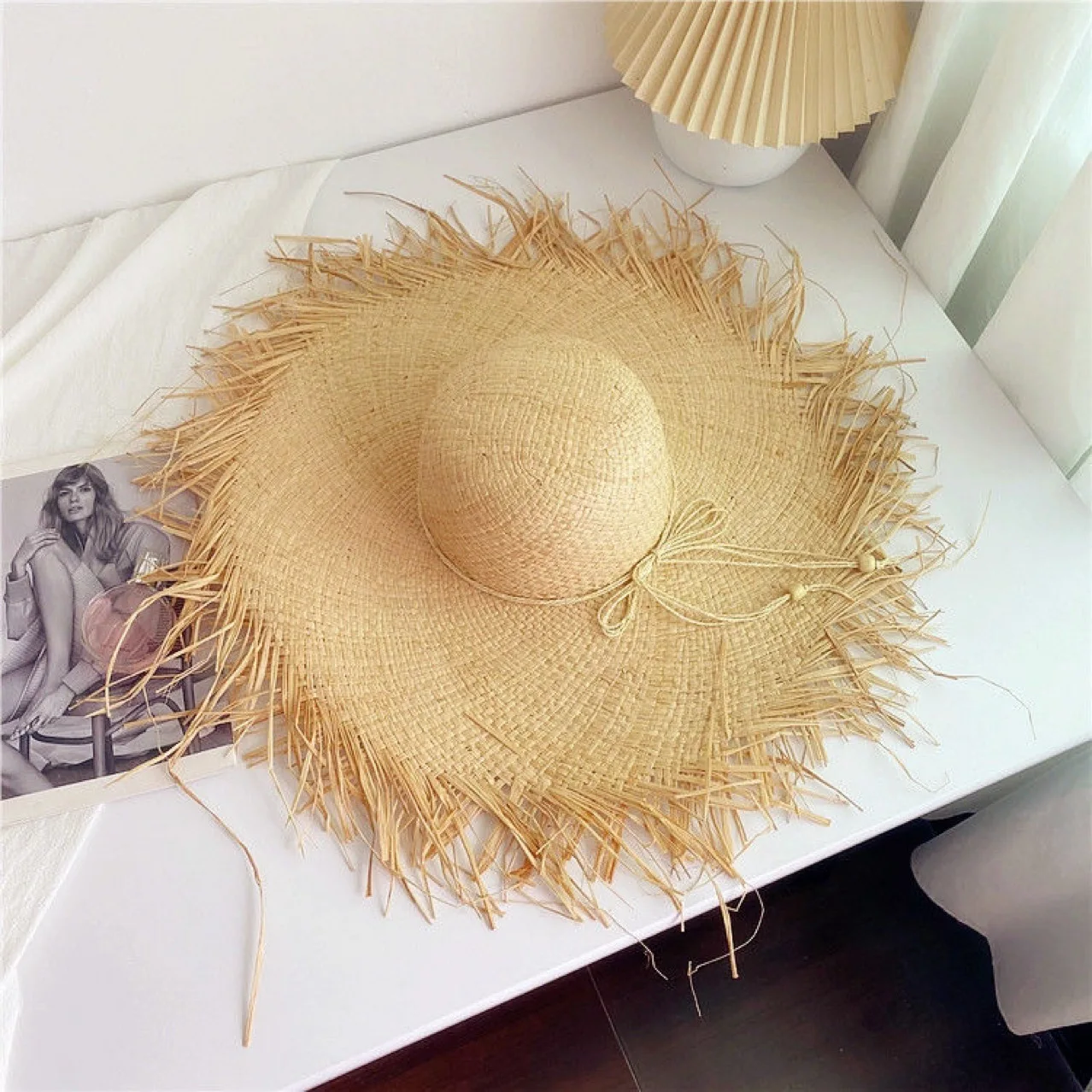 Women Sun Big Wide Brim Oversized Natural Raffia Tassel Burrs Beach Hat Travel Holiday Sunscreen Raffia Straw Panama Hat Gorras