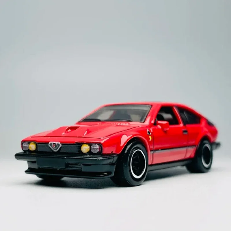 Hub Caps Genuine Hot Wheels Car Culture ALFA ROMEO GTV6 3.0 1:64 Scale Diecast Vehicle Premium Alloy Collectible Model Toys Boys