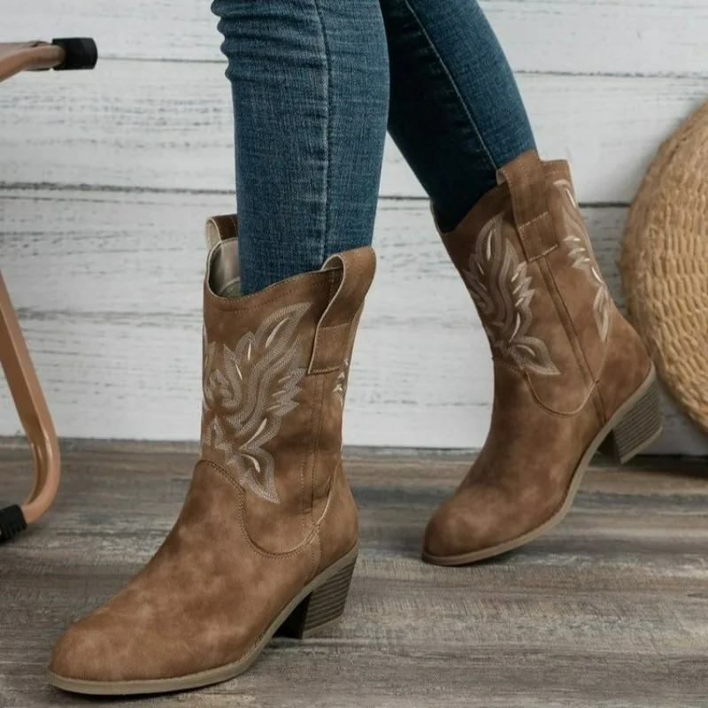 2023 Hot Sale Women's Shoes Sleeve Women's Boots Winter Pointed Toe Suede Shoes Ladies Middle Tube Chunky Heel Fashion Boots