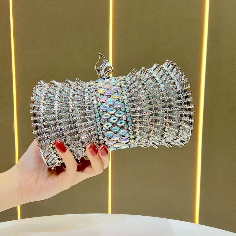 

Luxury Metal Crystals Evening Clutch Bags Women Wedding Bridal Clutch Purses Banquet Diamond Handbags Party Evening Bag