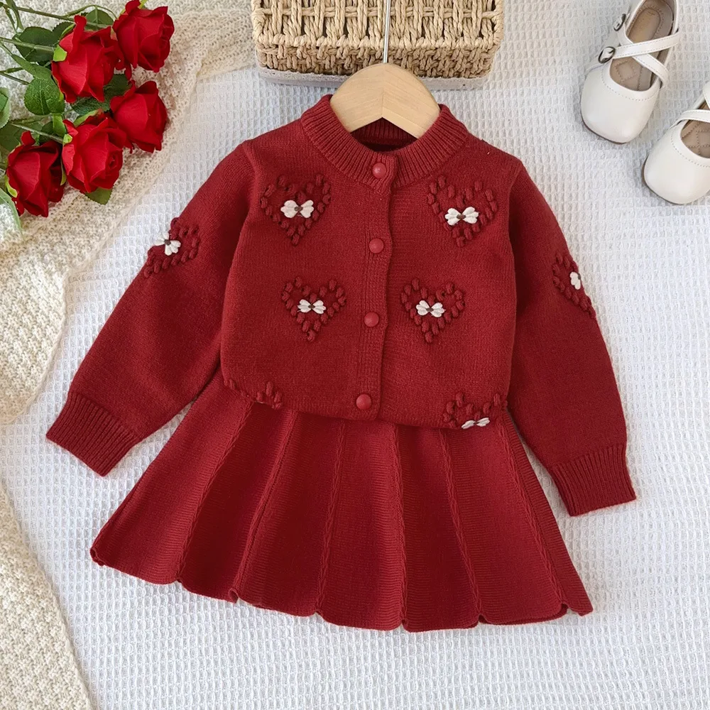 

Girl Two Piece Set Autumn New 2024 Love European Style Christmas Sweater Red Baby Knitting Tops Pleated Skirt Casual Fashion