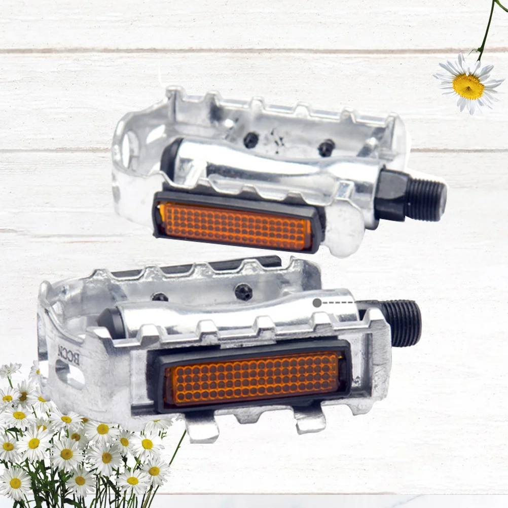

1Pair Bicycle Pedal Aluminum Alloy Mountain Bike Pedal Anti-Slip Spike Reflective Stripe for Road Fixed Gear Universal Platform