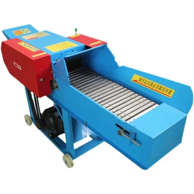 Agricultural use animal feed processing machine corn stalk shredding tractor