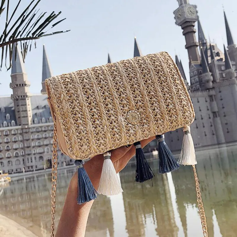 2023 Vintage Casual Woman Straw Crossbody Bag Ladies Small Shoulder Tassel Summer Beach Bag Flap Pu Leather Rattan Bag for Women