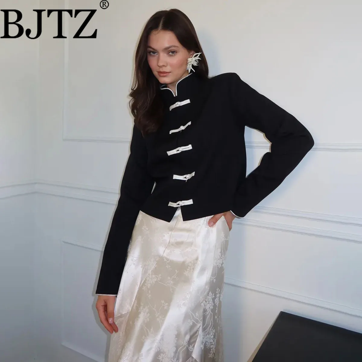 

BJTZ Women Color Block Frog Button Jacket Spring Autumn Elegant Fashion Casual Ladies Top 2026 New Chic Commute Outerwear