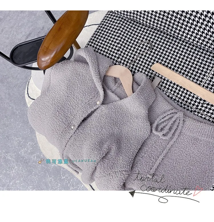 Autumn and winter Soft pajamas sweet temperament solid color three-piece warm thickened knitted home wear with chest cushion