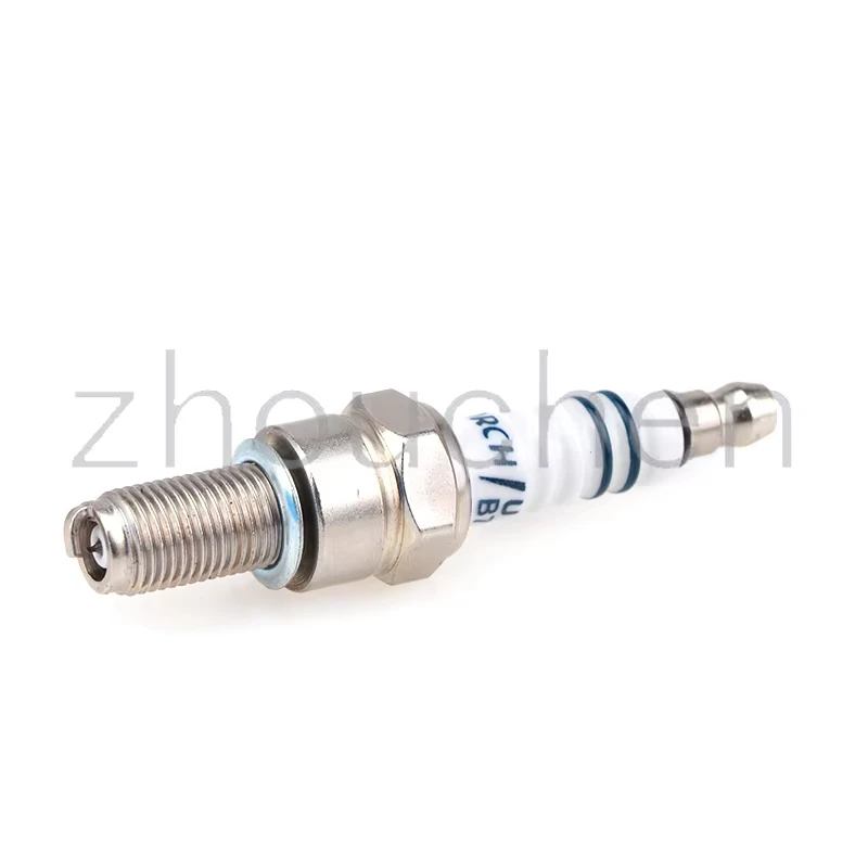 1PCS Motorcycle Parts Spark Plugs High Performance B7RIU Iridium for YZ250F YZ450F DRZ400 SV650 CR7EIX Replace Accessories