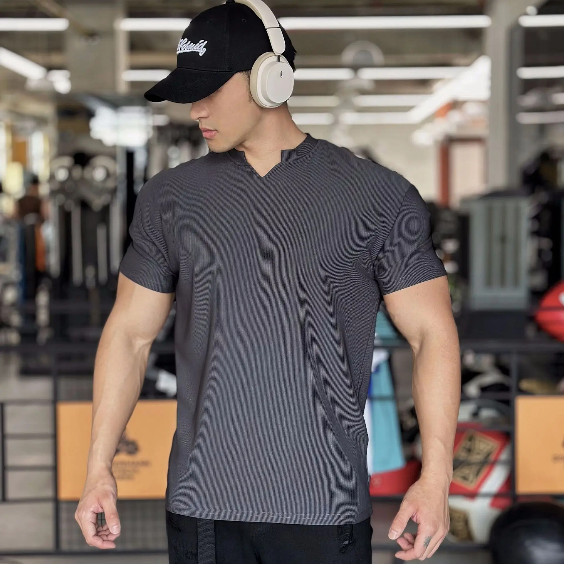 Summer New Heavyweight High-End Texture Pad Shoulder Sleeve Fitness Running Men's T-shirt Quick Dry V-Neck Anti-Wrinkle Cleanfit