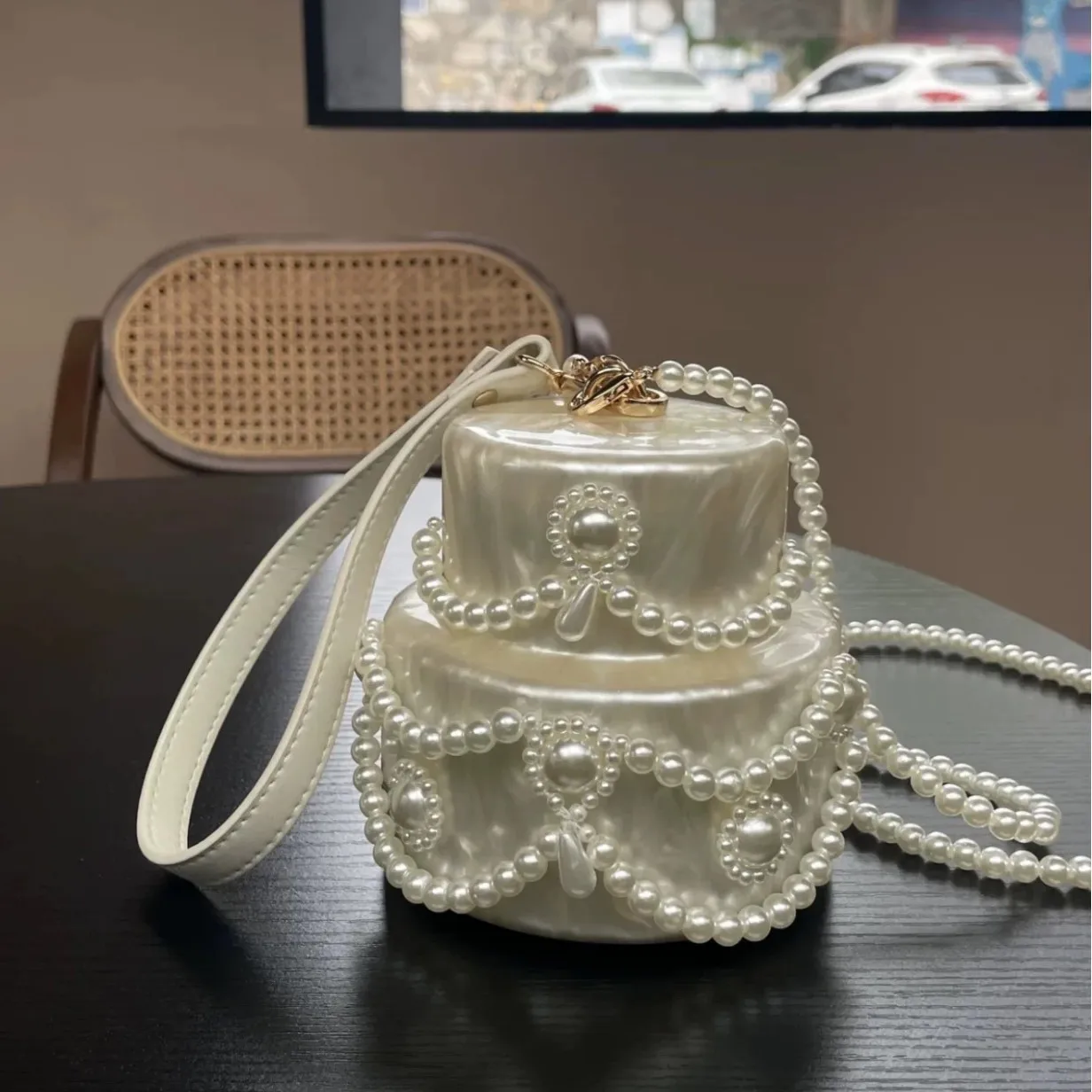 

Прозрачная акриловая сумка-капля 2026 для женщин, уникальная сумка-кроссбоди в форме капли, подарок на день рождения