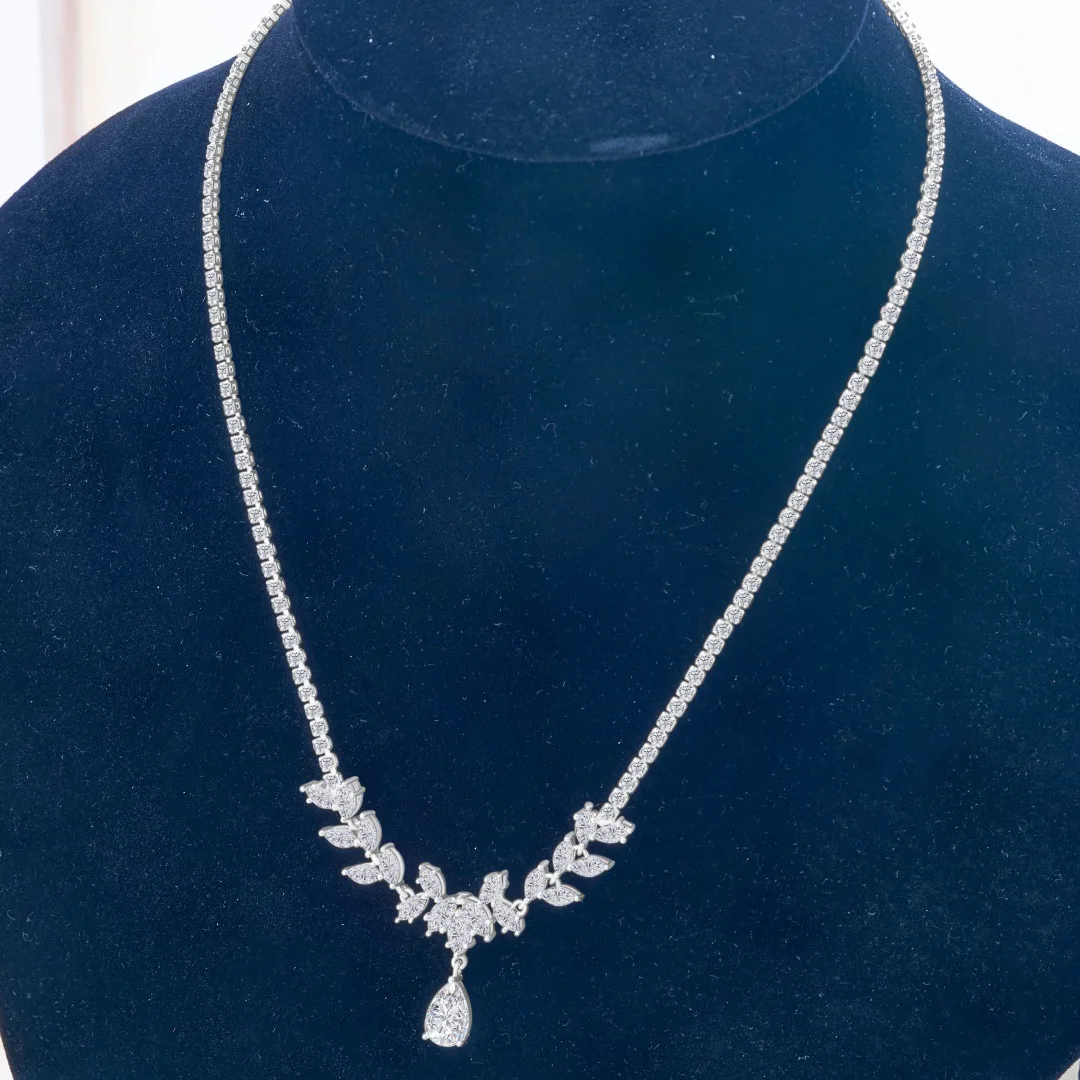 

Butterflykiss Luxury 925 Sterling Silver Pear White Moissanite Pendant Necklace For Women Wedding Engagement Fine Jewelry GRA