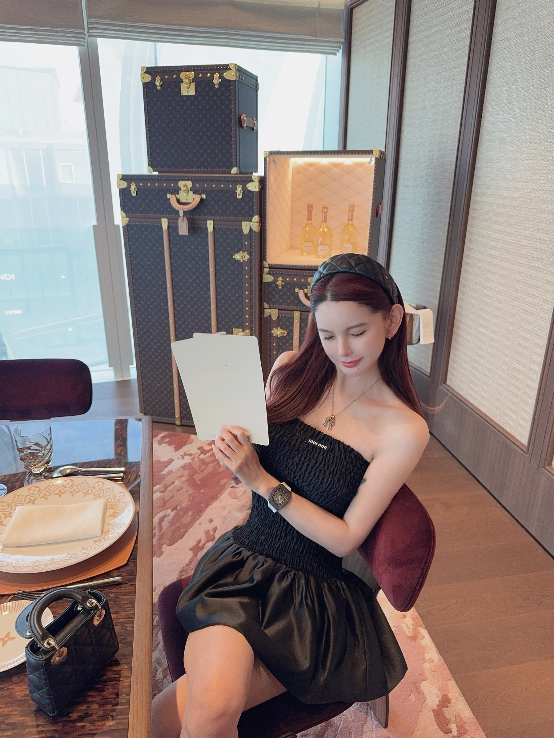 

Сексуальное черное платье без бретелек, облегающее, женское, летнее, новинка 2026 года, с завышенной талией, приталенное, приятное к телу, дышащее