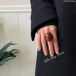 New Vintage Rings for Women Large Finger Exaggerated Amber Color Resin Temperament Geometric Finger Ring Punk Jewelry