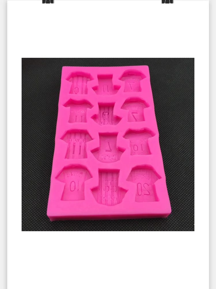 12 Holes Soccer Jersey T-Shirt Silicone Soap Cake Mold Forms For 3D Cake Decorating Tools dh3564