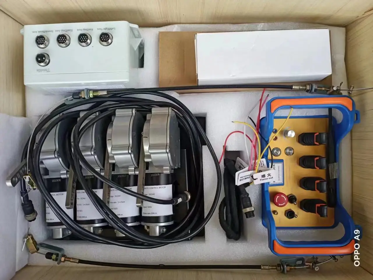 Remote Control Crane 12V 24V with 6 Functions Rechargeable Batteries Heavy Duty Weight Lifting Capabilities