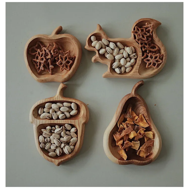 

ortable Snack Plate Space-saving Storing Squirrel Wooden Snack Tray Pear Apple Fruit Tray Nut Container Tableware Accessories