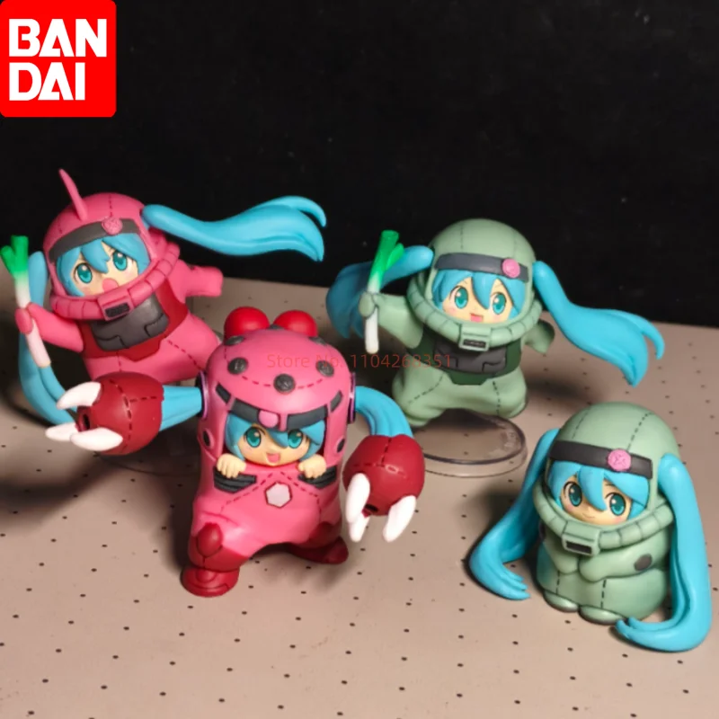

Коллекционная фигурка Bandai Hatsune Miku Zaku: Новая чиби-модель в честь юбилея, держащая гашапон, милый аниме-сувенир