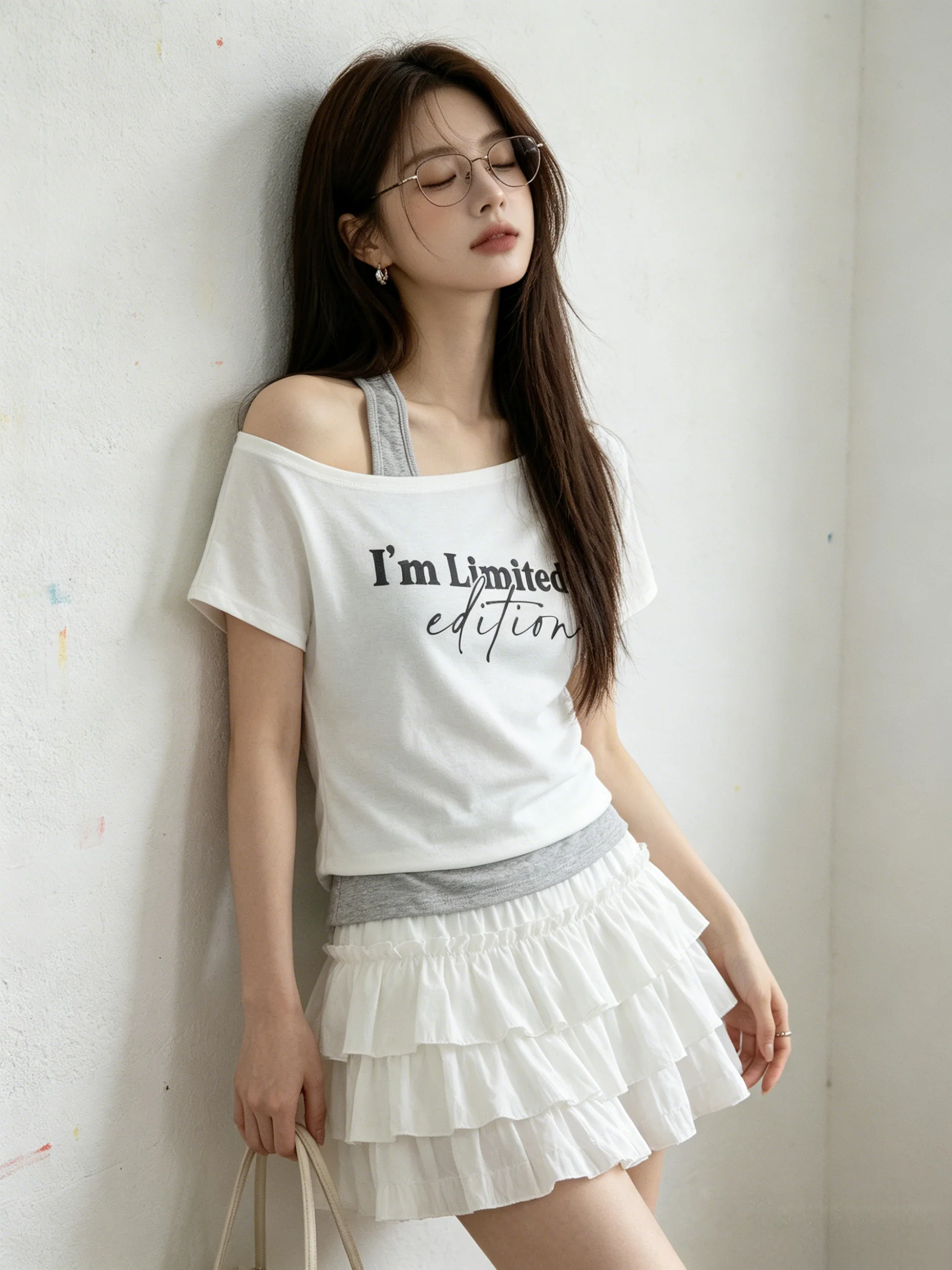 

Skin-friendly Breathable Korean Style College Fashion Age-reducing Print Short Sleeve T-shirt Shoulder-baring Neck Hanging Fa...