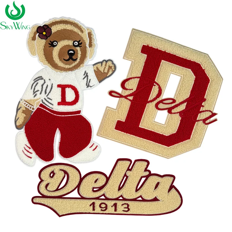 Emblemas Bordados em Chenille Iron Delta Sigma Theta, Urso Delta, Letra D Maiúscula com Delta, Vermelho Carmesim e Creme