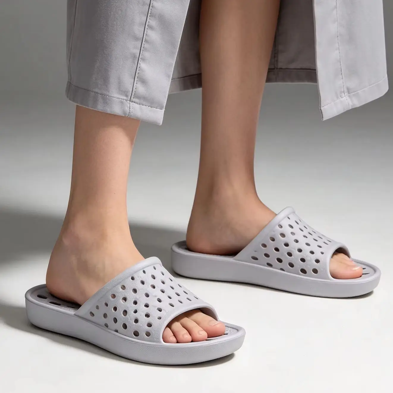 Smile Popcorn Summer Hollow Drainage Shower Slippers Quick Dry Non Slip Open Toe Bath Slides Breathable Indoor Bathroom Sandals