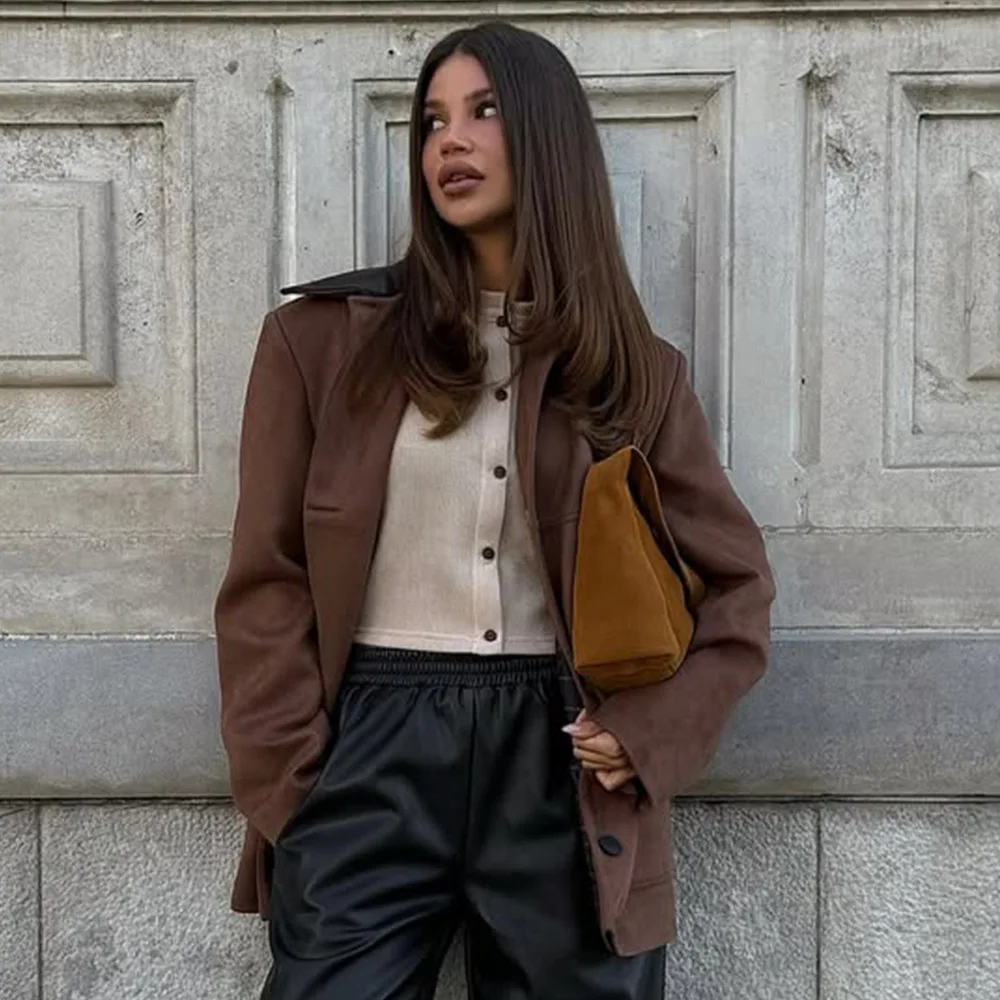 معطف نسائي من جلد الغزال لون الجمل - سترة خريف وشتاء 2025 مع ياقة واقفة سوداء، ملابس خارجية فضفاضة بأكمام طويلة