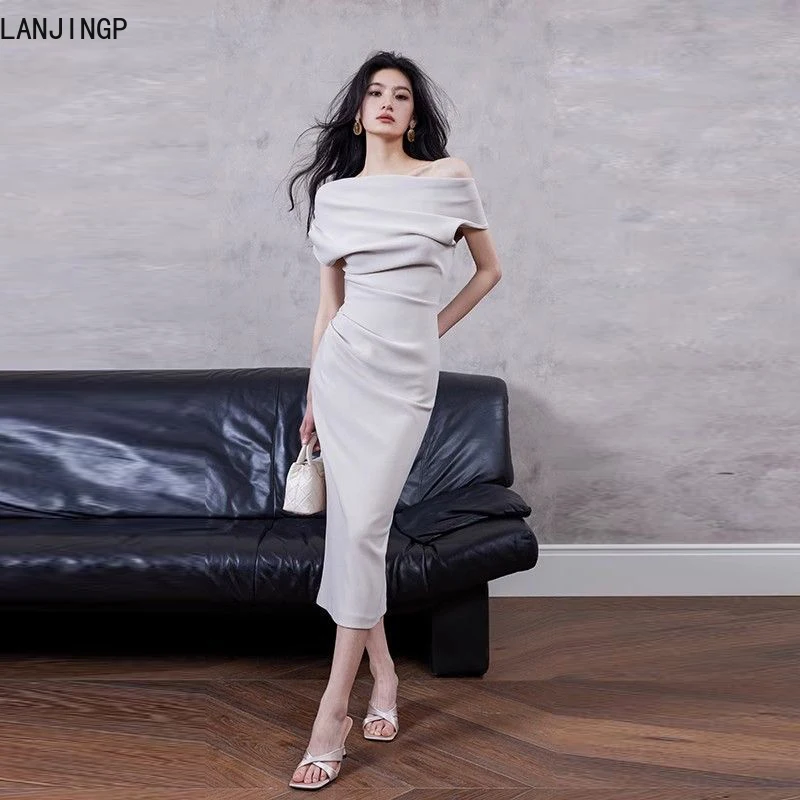 

simple French pleated neck waist dress, socialite style, high-end temperament, hip-wrapped medium and long skirt