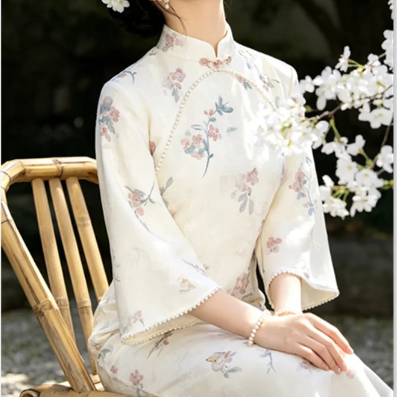 Women Ivory White Floral Long Cheongsam Flared Mid Sleeve Pearl Trim Mandarin Neck Side Slit Elegant  Guest Reception Vestidos