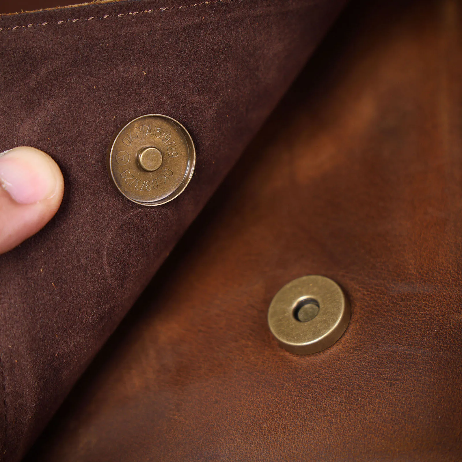 Vintage Herren-Aktentasche aus echtem Leder, 15-Zoll-Laptoptasche, Messenger-Taschen für Arbeit und Business, Crazy Horse Rindsleder-Handtasche für Männer, La – Detail 17