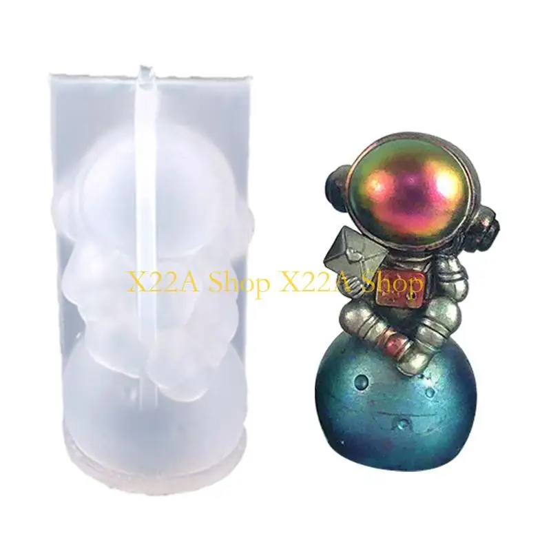 Unique Crystal Little Astronaut Ornament Crafts Silicone Mold Suitable for Epoxy Resin Diy Crafts Jewelry Making Home Decor