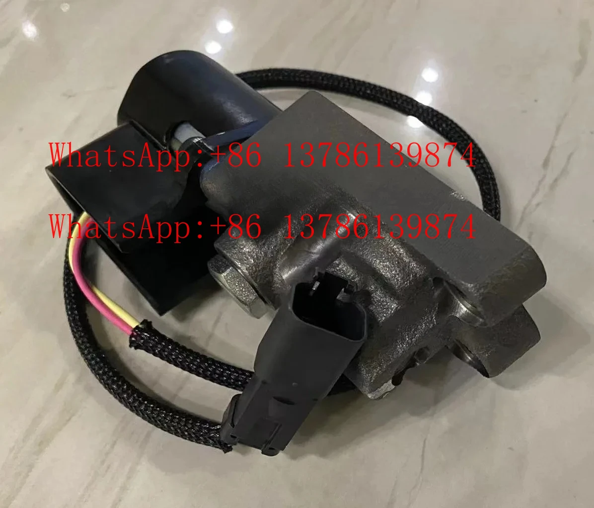 

708-7S-01121 Pilot Valve - Factory Supp for Komatsu WA380-5/WA430-5/WA450-5 Loader