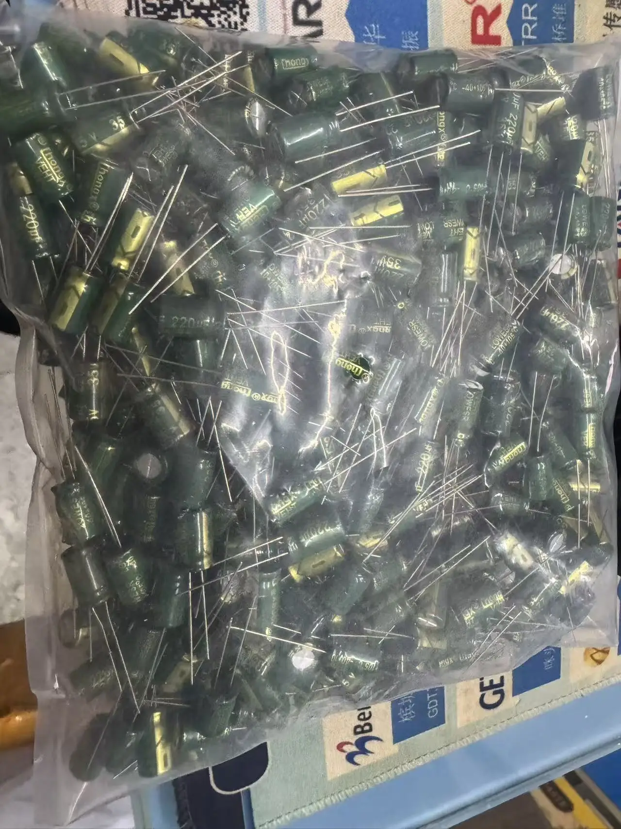 High Frequency Low  Aluminum Capacitor 6.3V 10V 16V 25V 35V 50V 63V 80V 100V 250V 400V 450V 10UF-10000UF 22UF 100UF 220UF 470UF