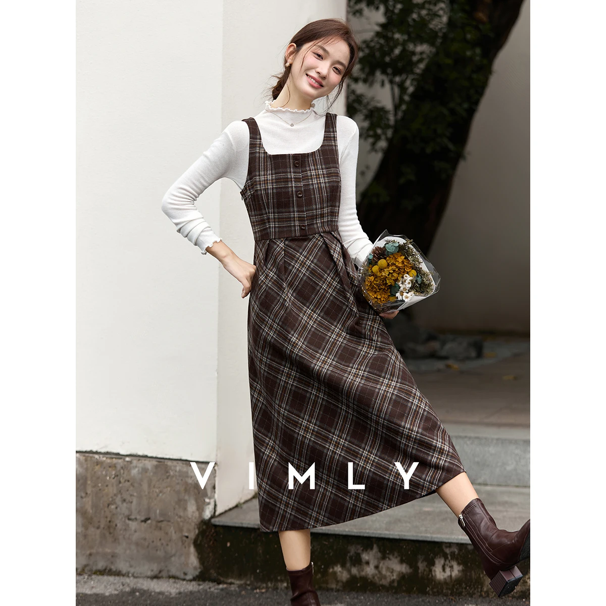 

VIMLY Elegant Plaid Dresses Vintage Women's 2025 Winter A-line Long Sleeveless Dress Slim Square Collar Brown Lady Dress A3136