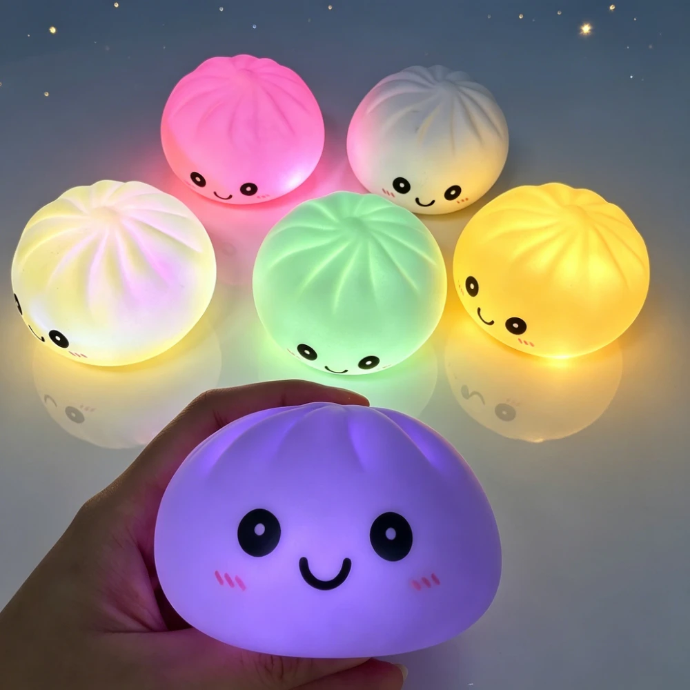 Silikon-Dampfnudel LED-Nachtlicht Farbwechselndes Weiches Quetschspielzeug Einzigartige Geburtstagsgeschenkidee